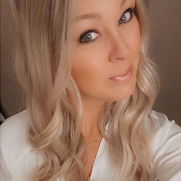 Meet your Posher, Kendall - Picture 5 of 5